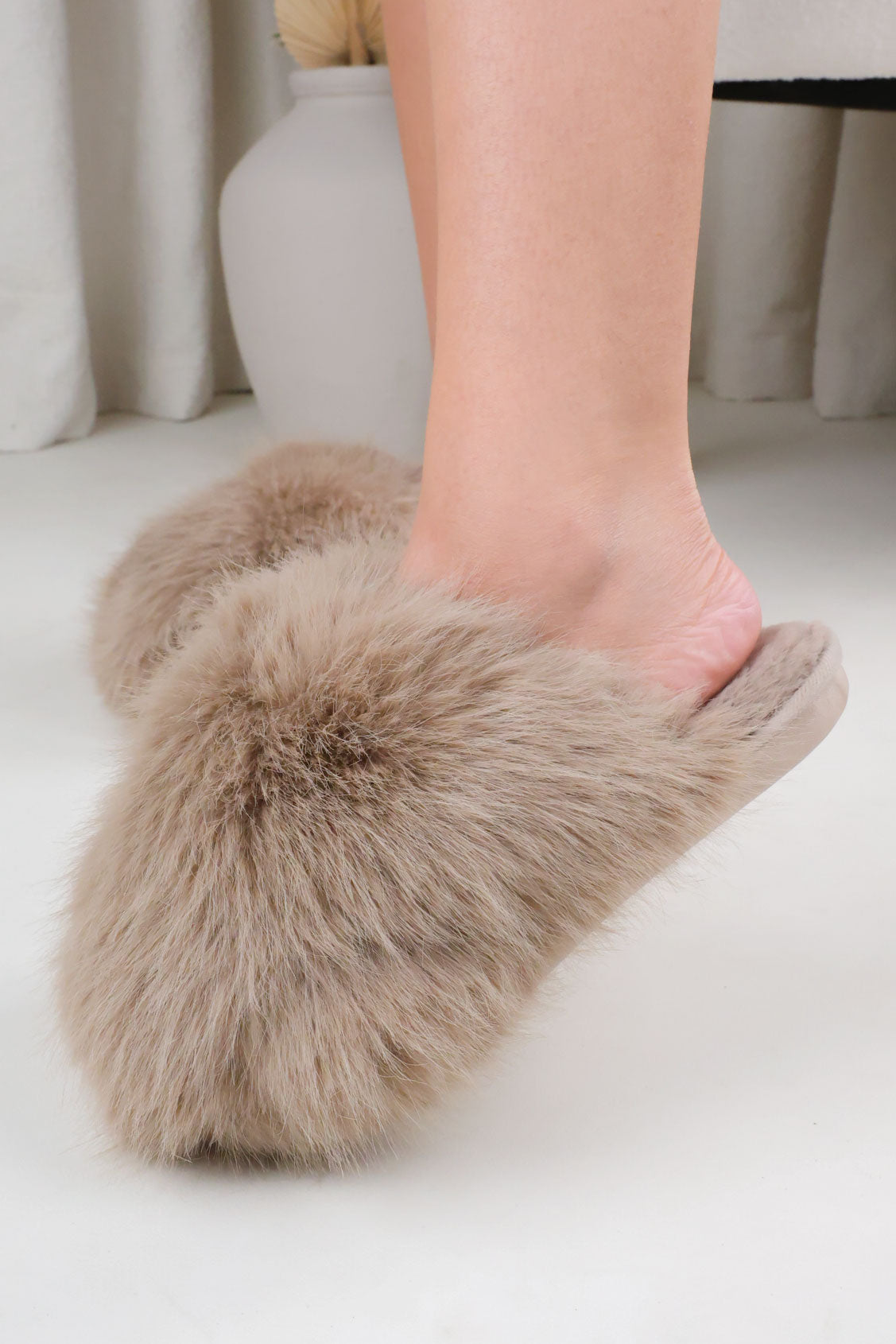 Womens Luxuriously Soft Plush Large Faux Fur Fluffy Slippers Taupe