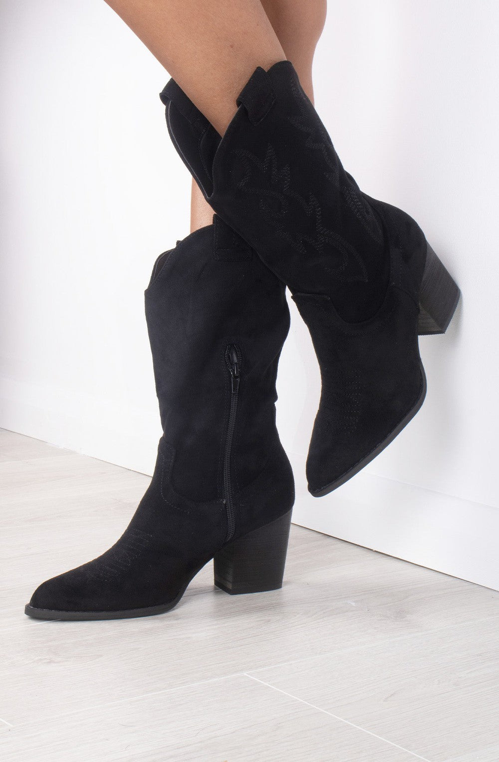 Mayura Boots 1920 Zwart Spitse Cow Western Line Dance Laarzen Schuine Hak Echt Leer 118 274904 Mayura Boots 1920 Zwart Spitse Cow Western Line Dance Laarzen Schuine Hak Echt Leer 118 274904