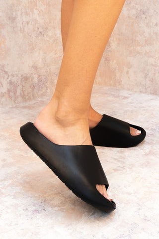 Black Rubber Sole Slider