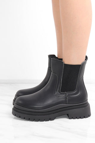 Chunky Platform Ankle Chelsea Boots in Black