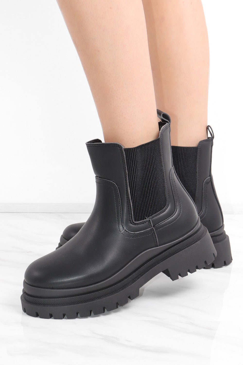 Chunky Platform Ankle Chelsea Boots in Black