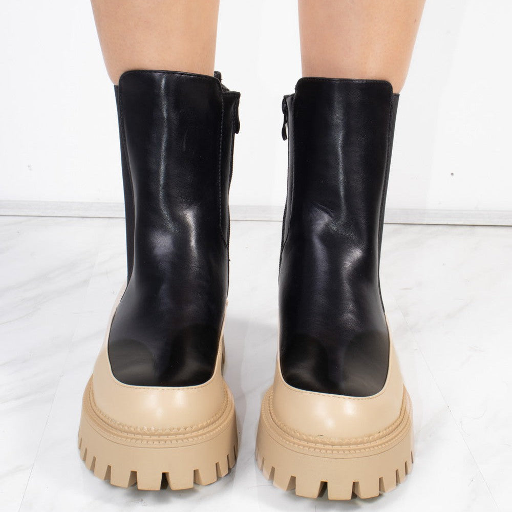 
                      
                        Chunky Sole Black And Beige Contrast Ankle Chelsea Boots
                      
                    