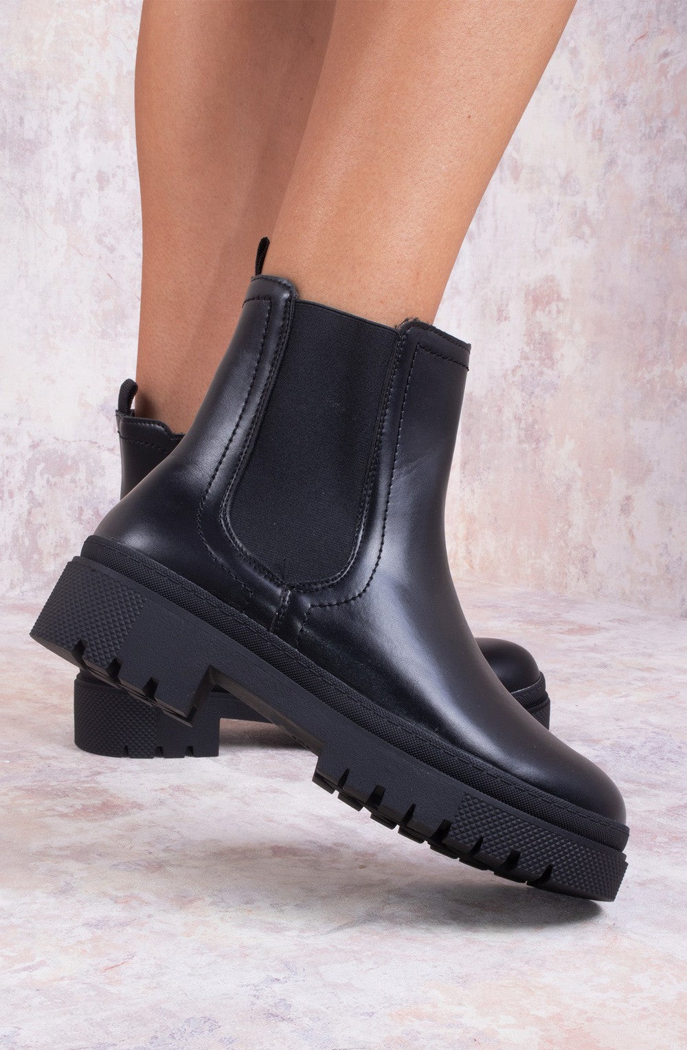 LARA Black PU Leather Basic Chelsea Boot