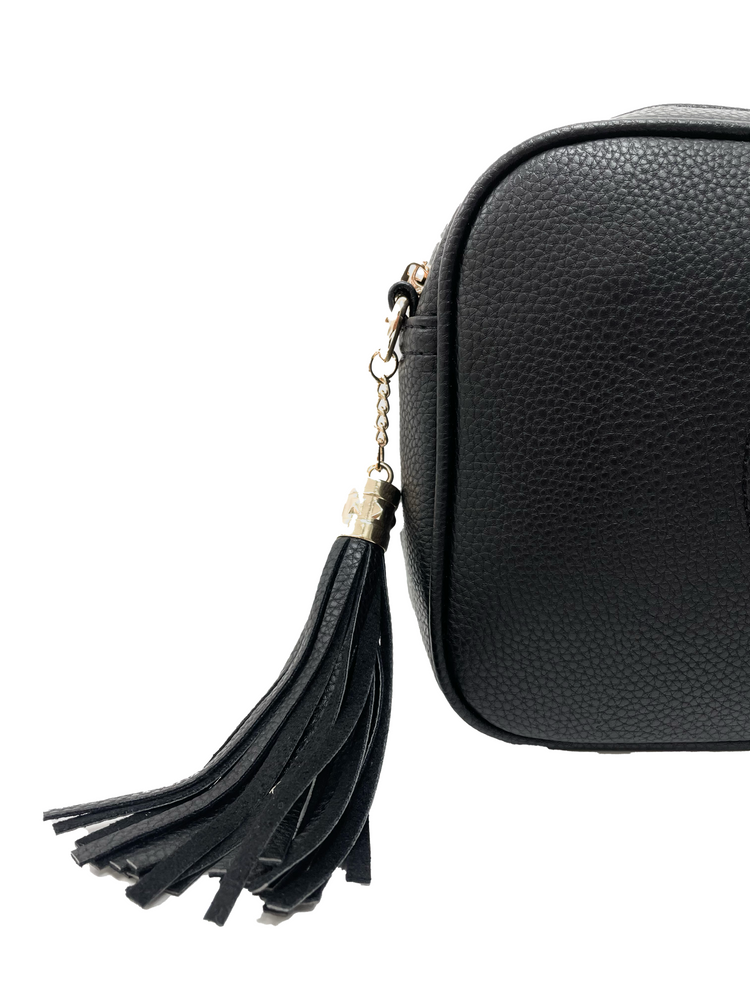 
            
                Load image into Gallery viewer, The Ring Black Bag
            
        