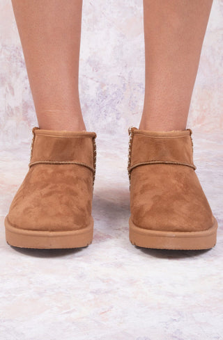 Tazmin Aztec Embroidery Detail In Vertical Faux Fur Slipper In Camel