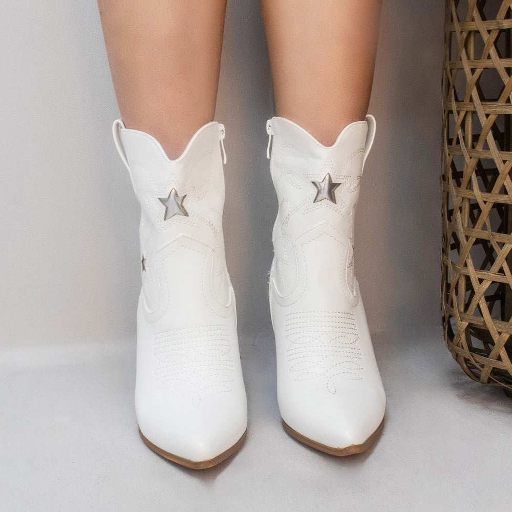 
                      
                        White Star Embroidered PU Leather Ankle Cowboy Boots
                      
                    