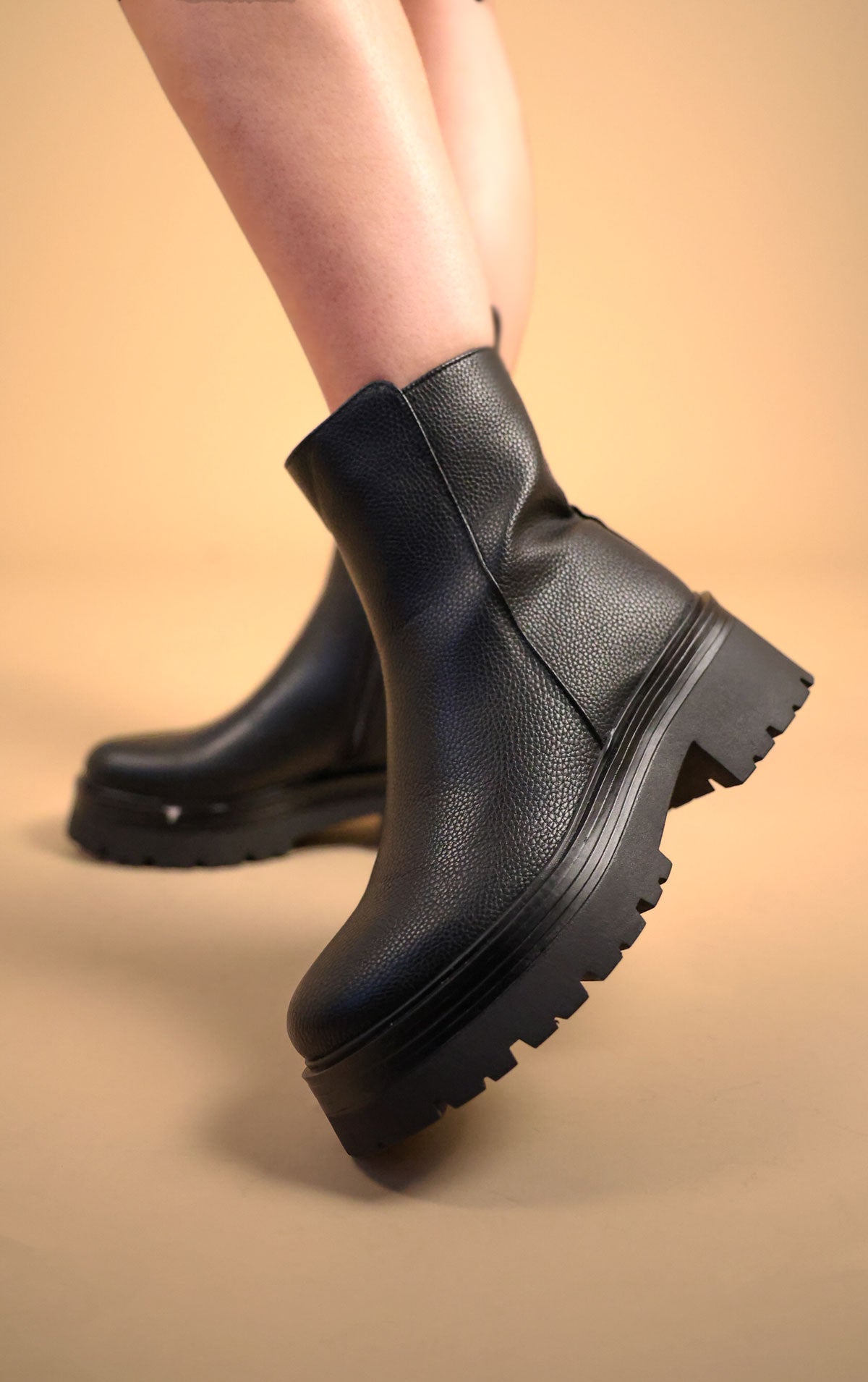 Chunky Platform Chelsea Pu Leather Ankle Boot Black